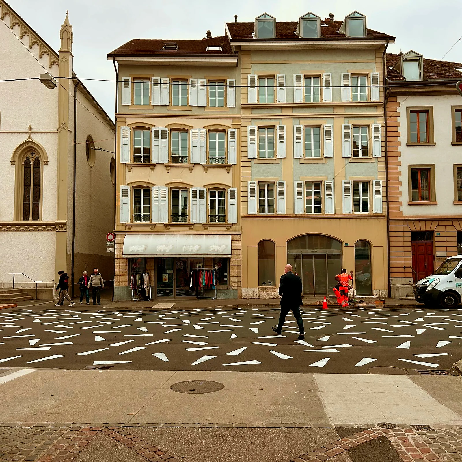 RUE LOUIS DE SAVOIE