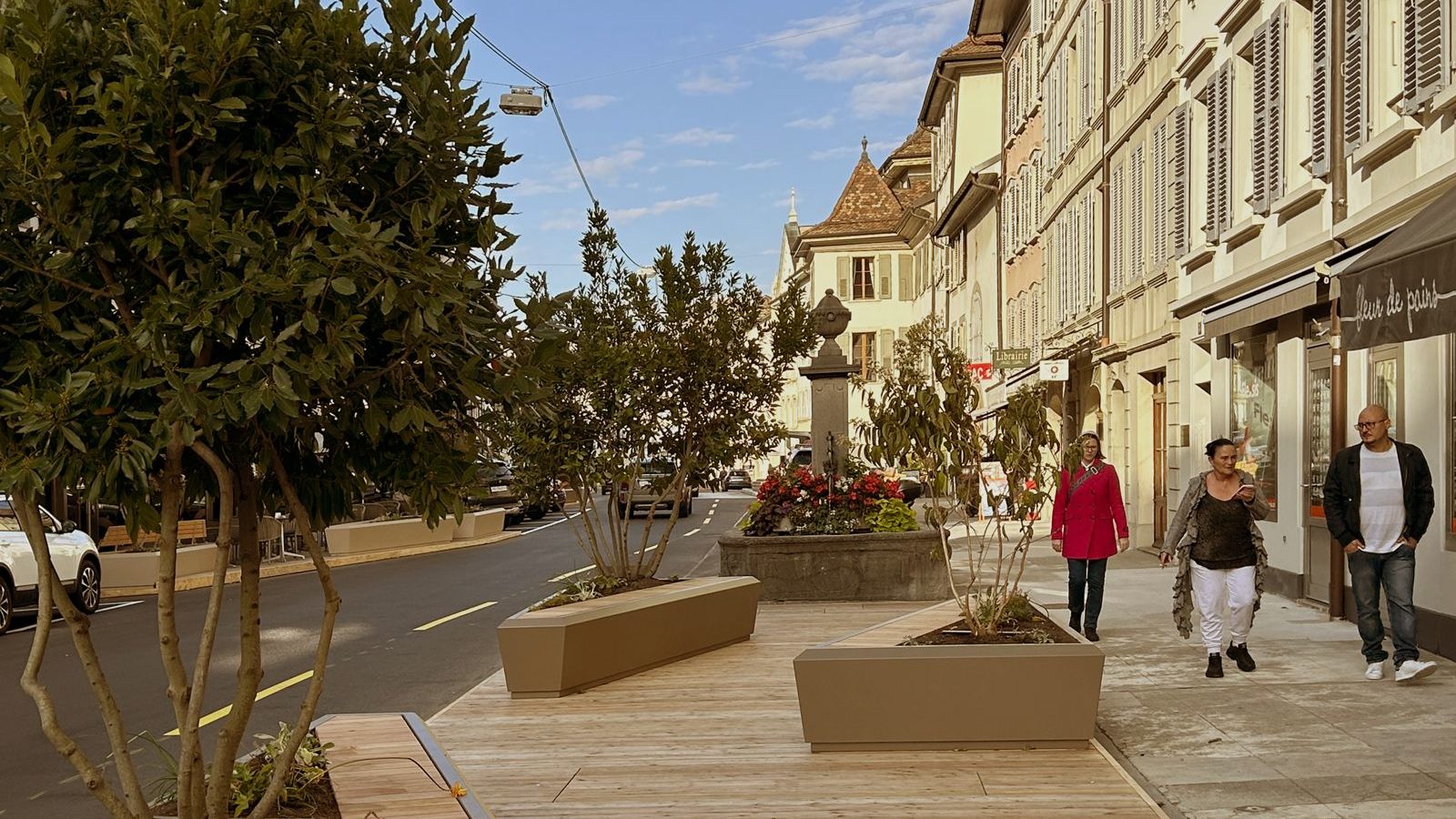 RUE LOUIS DE SAVOIE